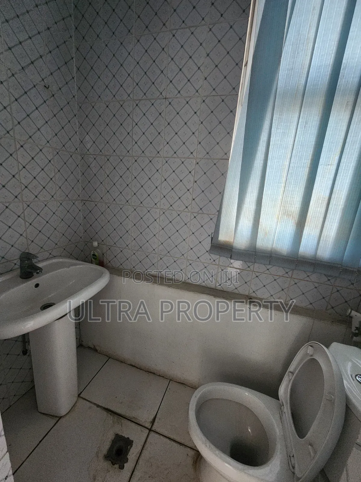 161 SQM Office for Rent – Prime Location, Kazanchis