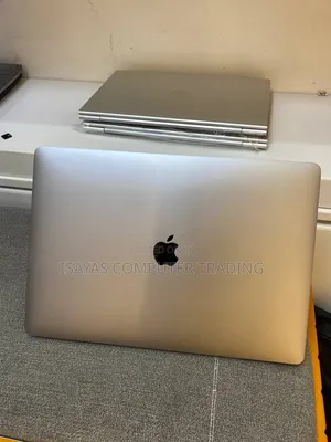 Laptop Apple MacBook Pro 2017 16GB Intel Core i7 SSD 512GB