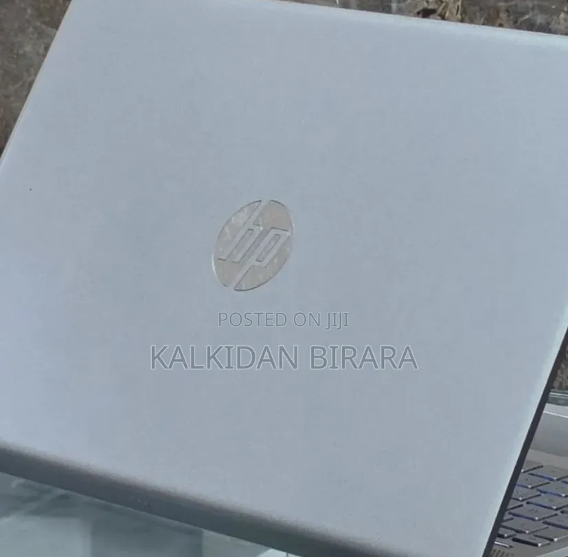 New Laptop HP Pavilion 15 8GB Intel Core i5 SSD 256GB
