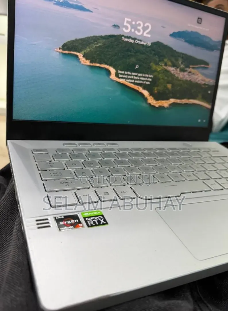Laptop Asus ROG Zephyrus G14 16GB AMD Ryzen 9 SSD 512GB