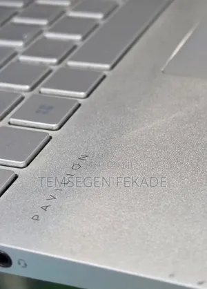 New Laptop HP Pavilion 15 8GB Intel Core i5 SSD 256GB