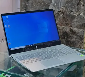 New Laptop HP Pavilion 15 8GB Intel Core i5 SSD 256GB