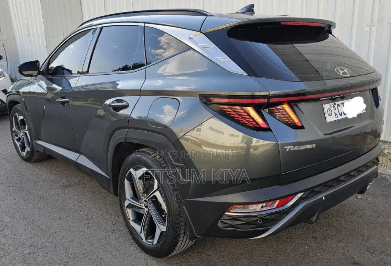 Hyundai Tucson SE 2022 Silver
