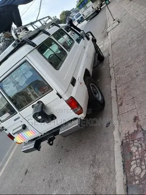 Toyota Land Cruiser 2006 White