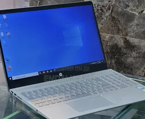 New Laptop HP Pavilion 15 8GB Intel Core i5 SSD 256GB