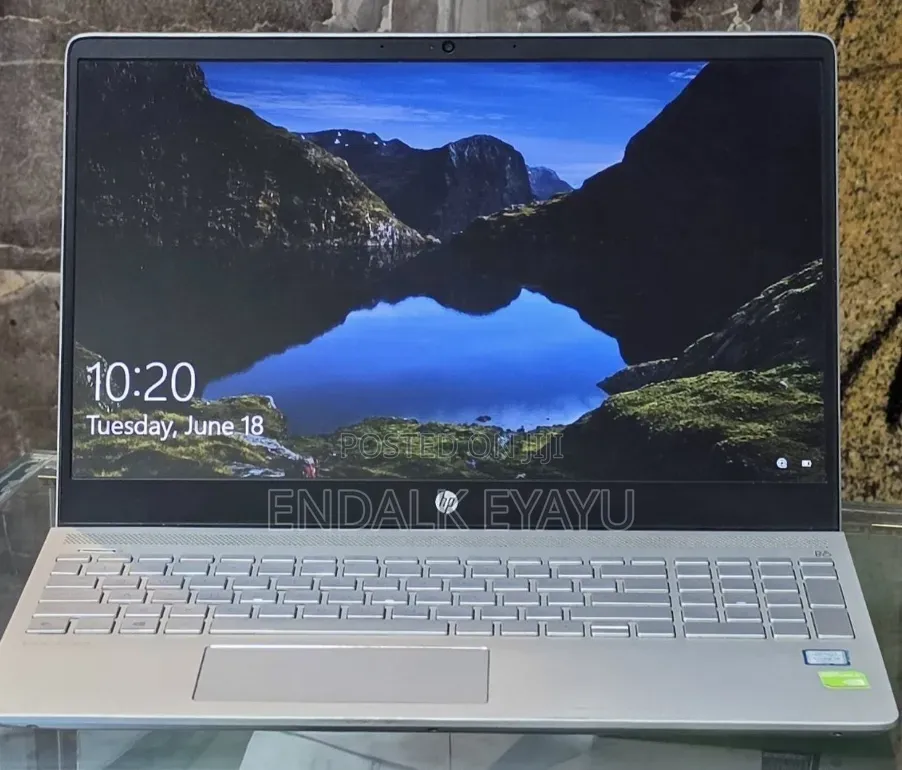 New Laptop HP Pavilion 15 8GB Intel Core i5 SSD 256GB