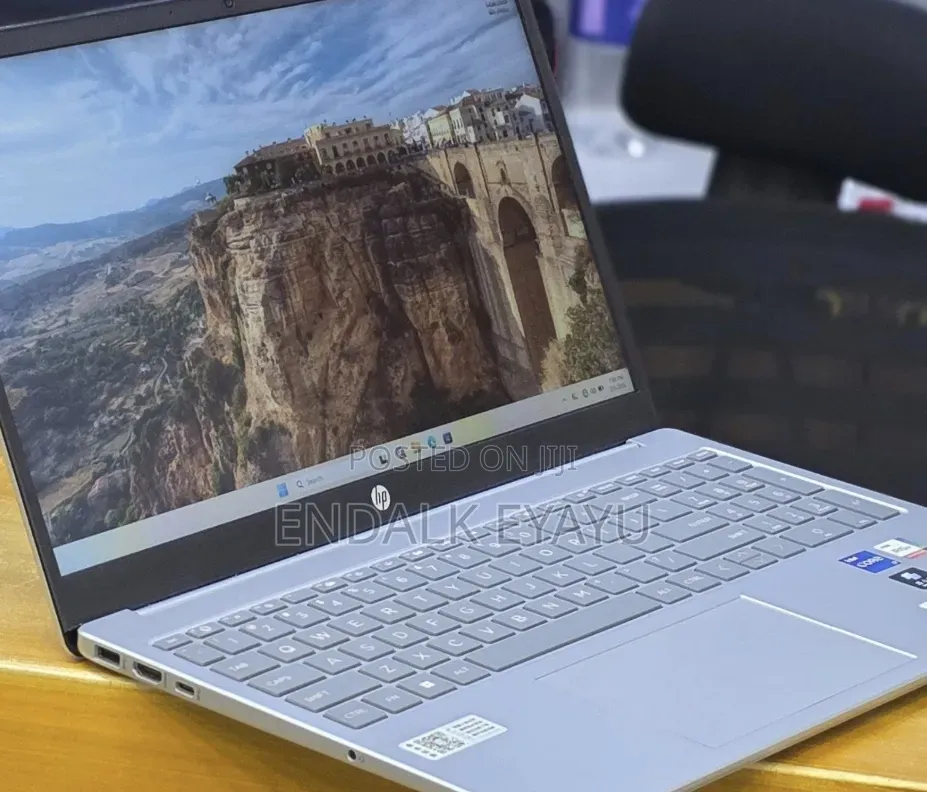 New Laptop HP Stream Notebook 16GB Intel Core i7 SSD 512GB