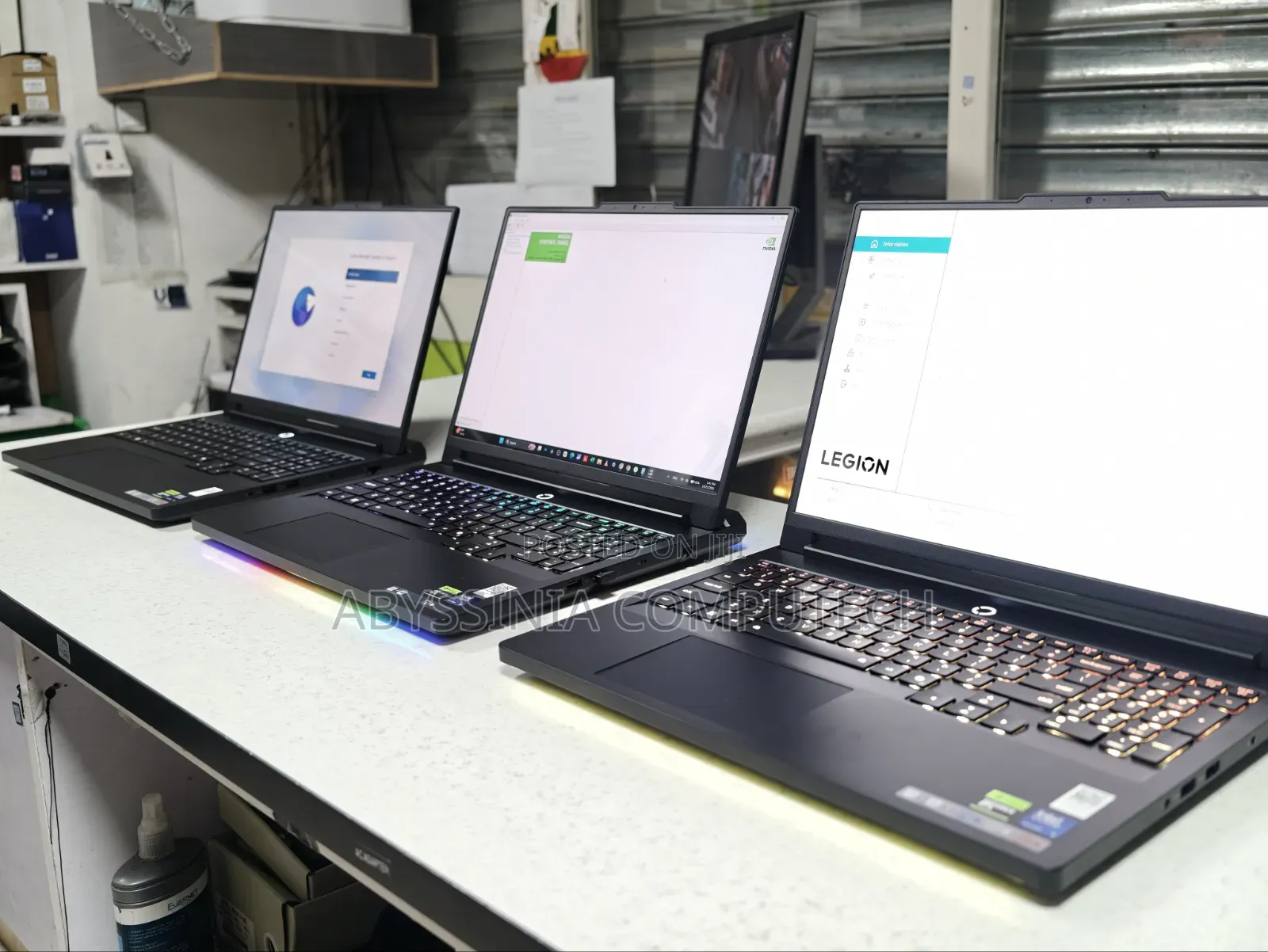 New Laptop Lenovo Legion Pro 7 32GB Intel Core Ultra 9 SSD 1T