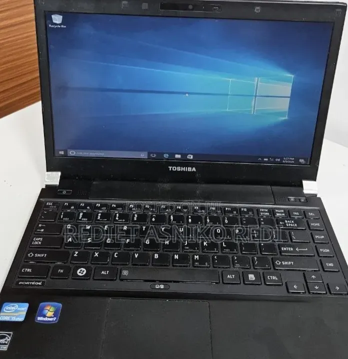 Laptop Toshiba Portege R830 6GB Intel Core i5 SSD 72GB