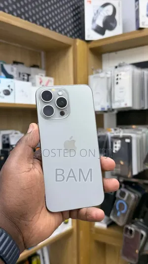 New Apple iPhone 15 Pro Max 256 GB White