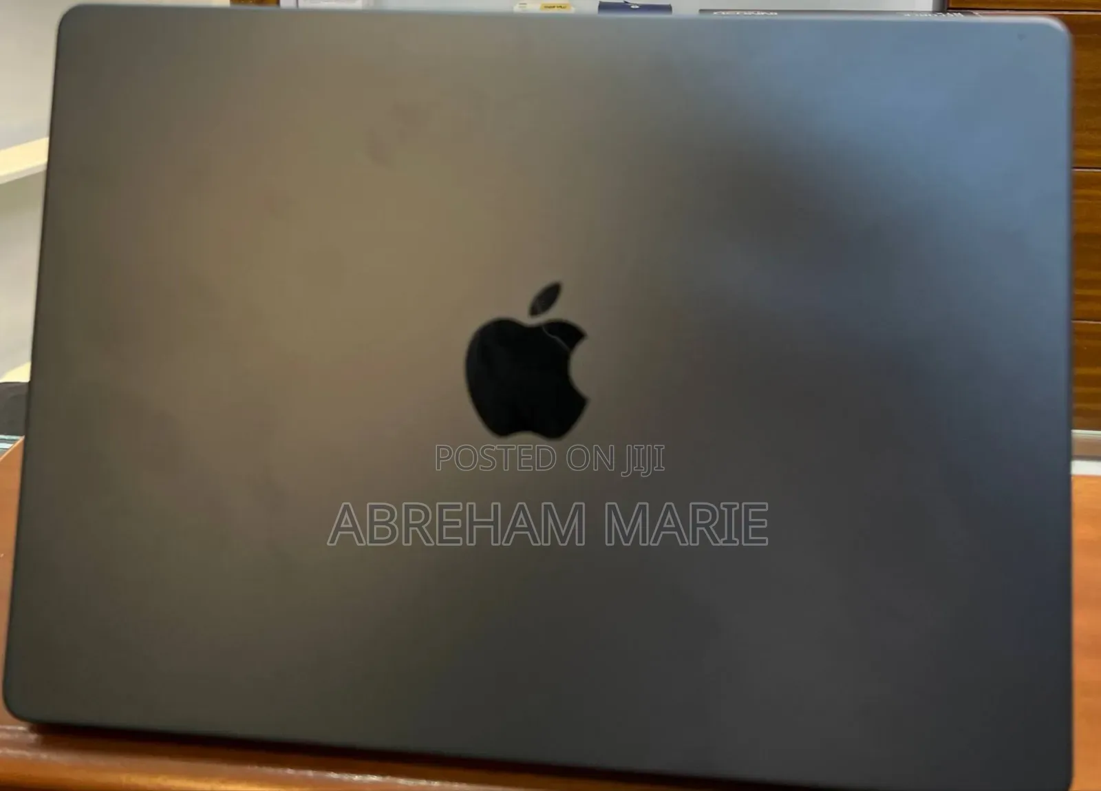 New Laptop Apple MacBook Pro 2025 M5 16GB Apple M5 Pro SSD 512GB