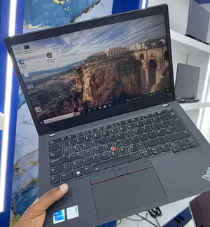 New Laptop Lenovo ThinkPad T14s G4 16GB Intel Core i7 SSD 512GB