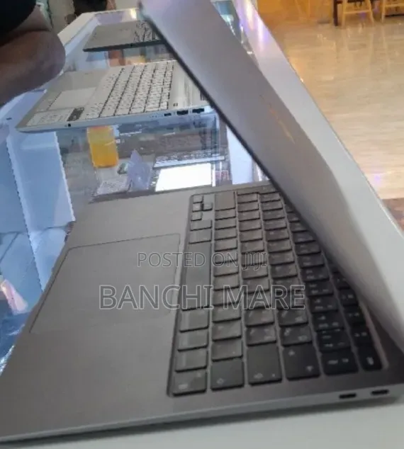 New Laptop Apple MacBook Air 2020 M1 8GB Apple M1 SSD 256GB