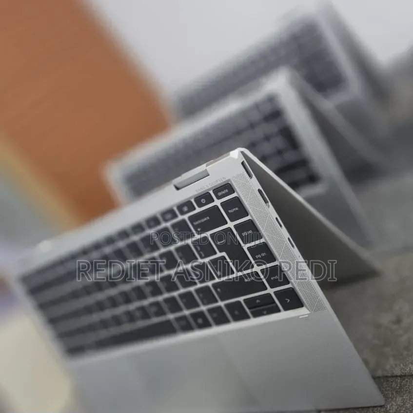 New Laptop HP EliteBook 1030 16GB Intel Core i7 SSD 512GB