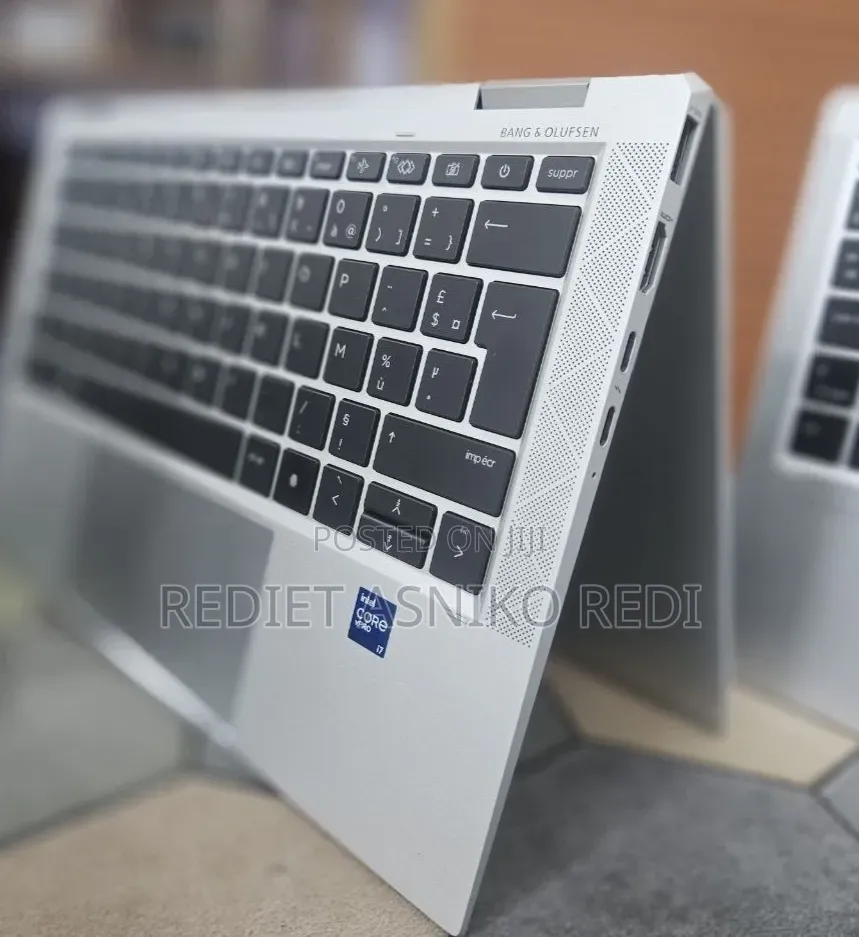 New Laptop HP EliteBook 1030 16GB Intel Core i7 SSD 512GB