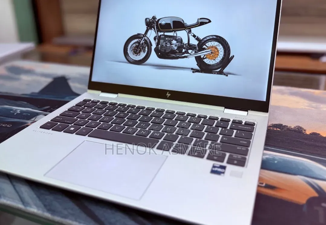 New Laptop HP EliteBook 830 16GB Intel Core i5 SSD 512GB