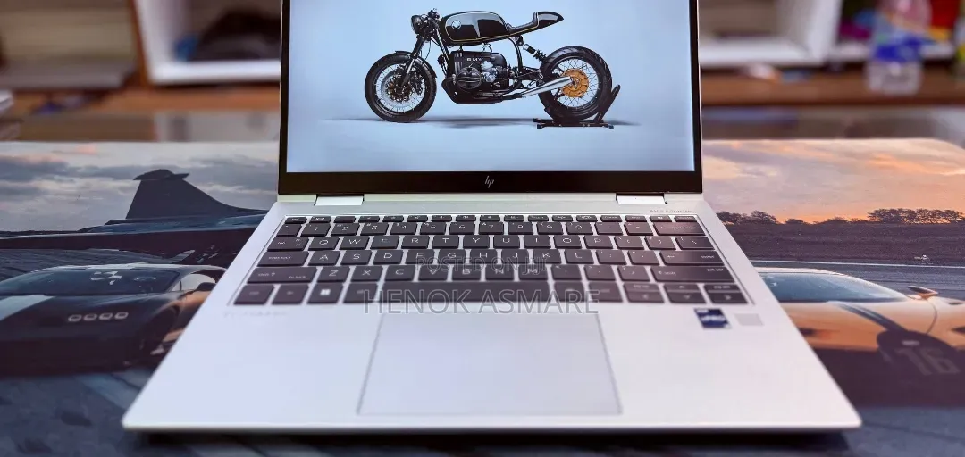 New Laptop HP EliteBook 830 16GB Intel Core i5 SSD 512GB