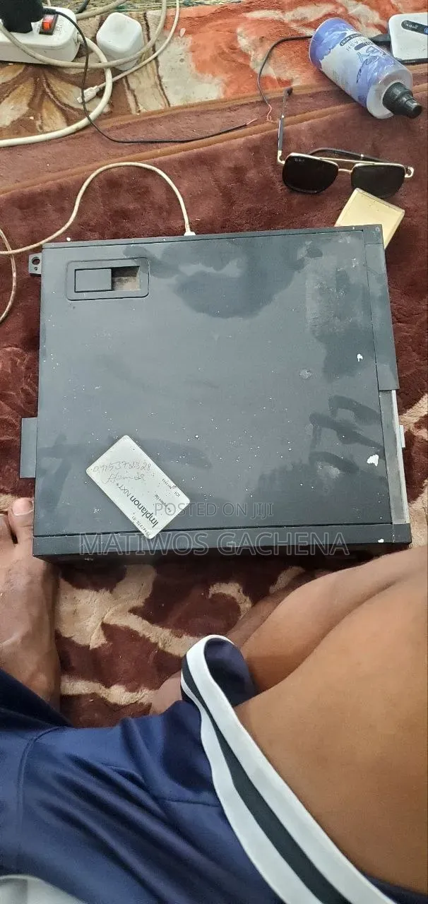 Desktop Computer Dell OptiPlex 9020 4GB Intel Core i3 HDD 500GB