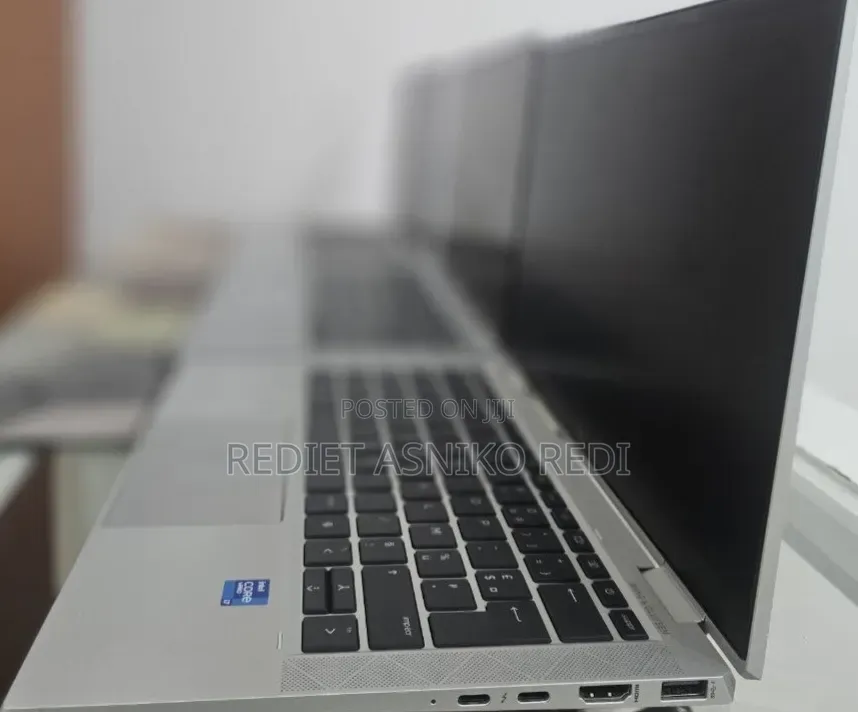 New Laptop HP EliteBook 1040 G8 16GB Intel Core i7 SSD 512GB