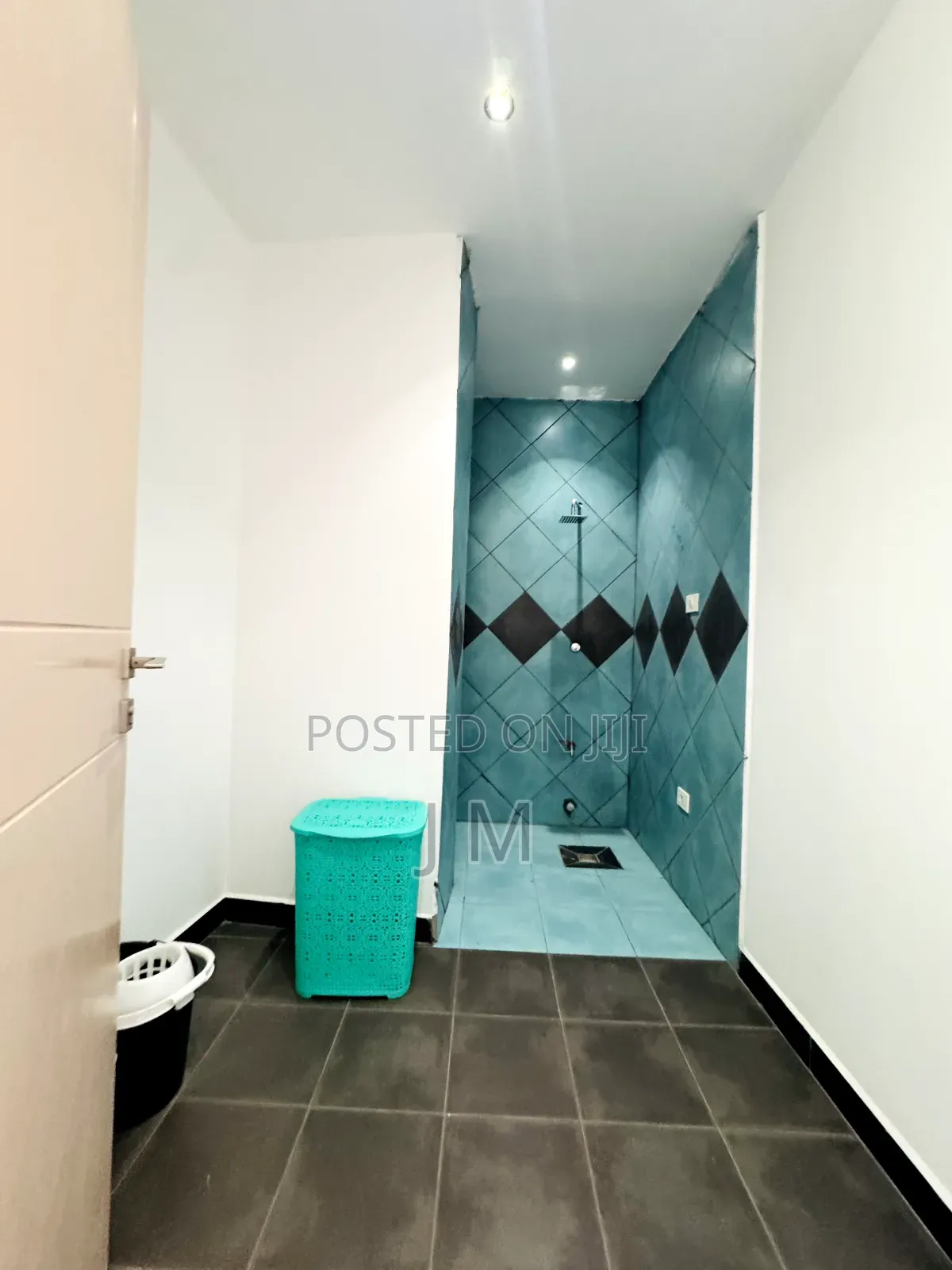 Furnished 4bdrm Apartment in Kirkos for rent