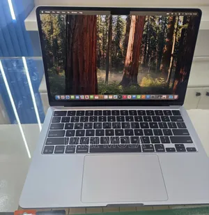 New Laptop Apple MacBook Air 2025 M4 16GB Apple M4 SSD 512GB