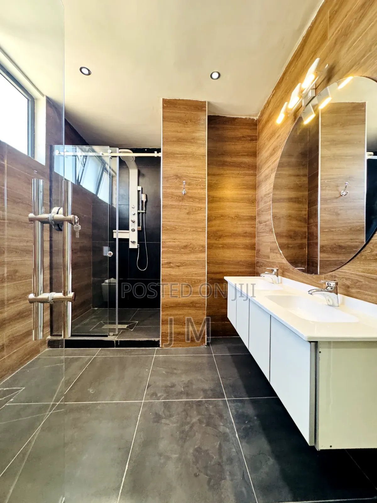 Furnished 4bdrm Apartment in Kirkos for rent