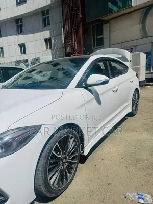 Hyundai Avante 2017 White