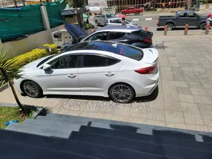 Hyundai Avante 2017 White