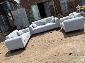 ጥራት ያለው አዲስ የሶፋ ስብስብ (Sofa Set