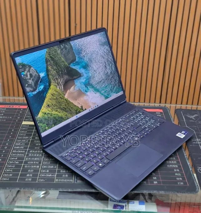 New Laptop Dell Alienware Aurora 16 16GB Intel Core Ultra 7 SSD 1T