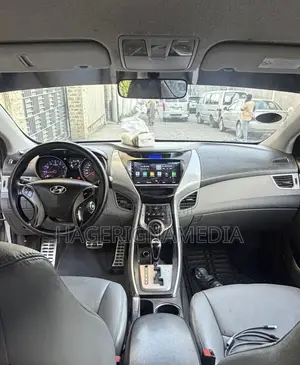Hyundai Elantra 2013 Silver