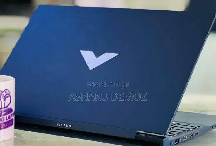 New Laptop HP Victus 15 16GB Intel Core i7 SSD 512GB