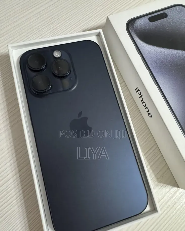 New Apple iPhone 15 Pro Max 256 GB Blue