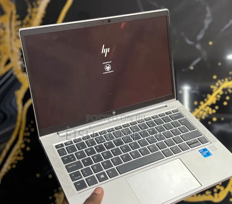 New Laptop HP EliteBook 830 G8 16GB Intel Core i5 SSD 512GB