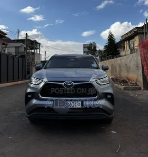 Toyota Grand Highlander 2024 Gray