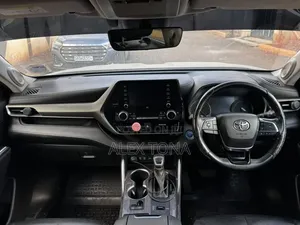 Toyota Grand Highlander 2024 Gray