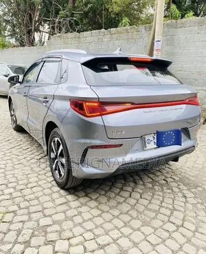 BYD E2 43 kWh 94 hp FWD 2025 Gray