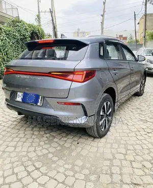 BYD E2 43 kWh 94 hp FWD 2025 Gray