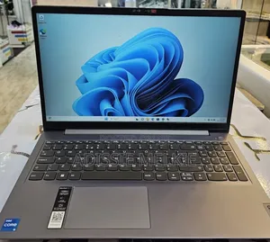 New Laptop Lenovo Ideapad 3 8GB Intel Core i5 SSD 512GB