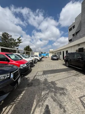 Land | for Sale
-
ቄራ : አልማዝዬ ሜዳ : 85,000,000 ብር
-
696 SQM | ሰርቪስ ቤት