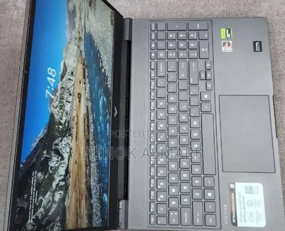 New Laptop HP Victus 15 16GB AMD Ryzen 7 SSD 1T