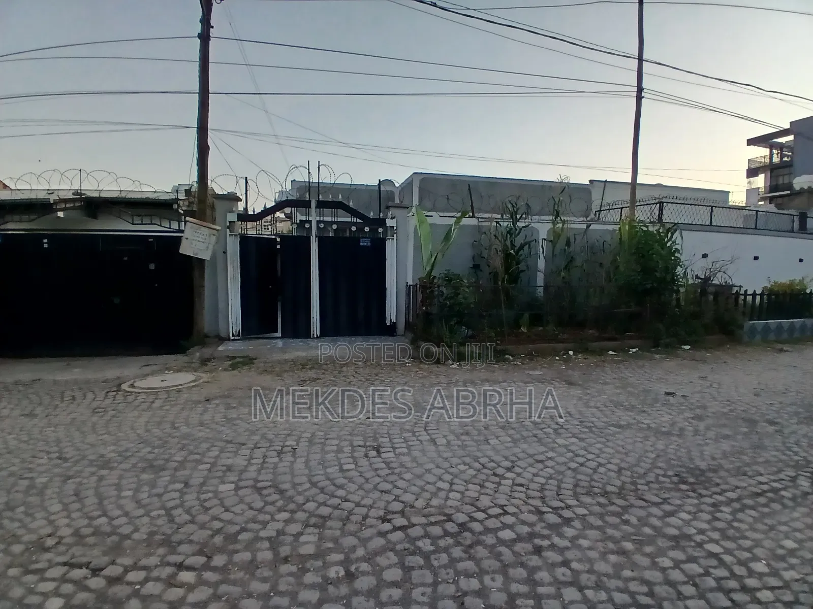 Furnished 3bdrm Villa in Kolfe Keranio for sale