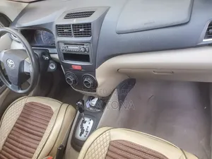 Toyota Avanza 2014 Silver