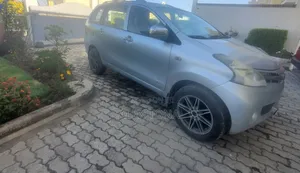 Toyota Avanza 2014 Silver