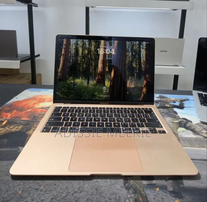 New Laptop Apple MacBook 8GB Apple M1 SSD 256GB