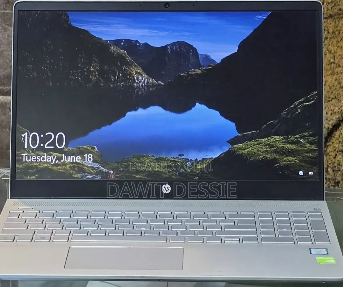 New Laptop HP Pavilion 15 8GB Intel Core i5 SSD 256GB