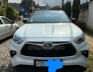 Toyota Highlander 2024