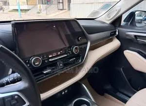 Toyota Highlander 2024