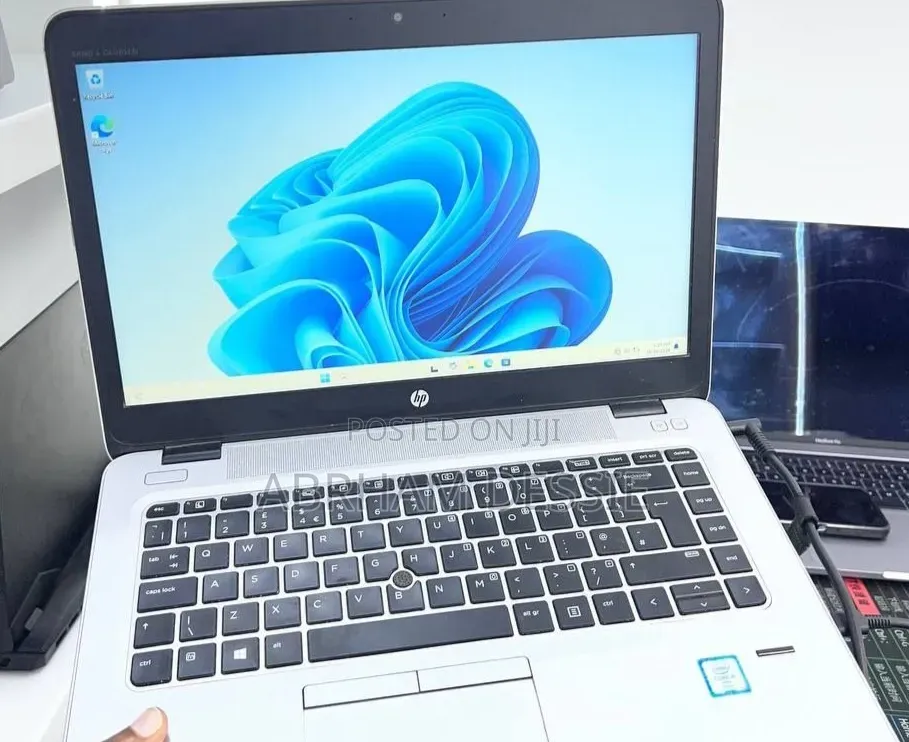 New Laptop HP 8GB Intel Core i5 HDD 1T