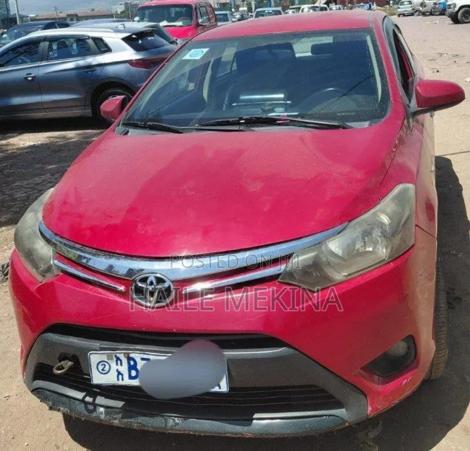 Toyota Yaris 2015 Red
